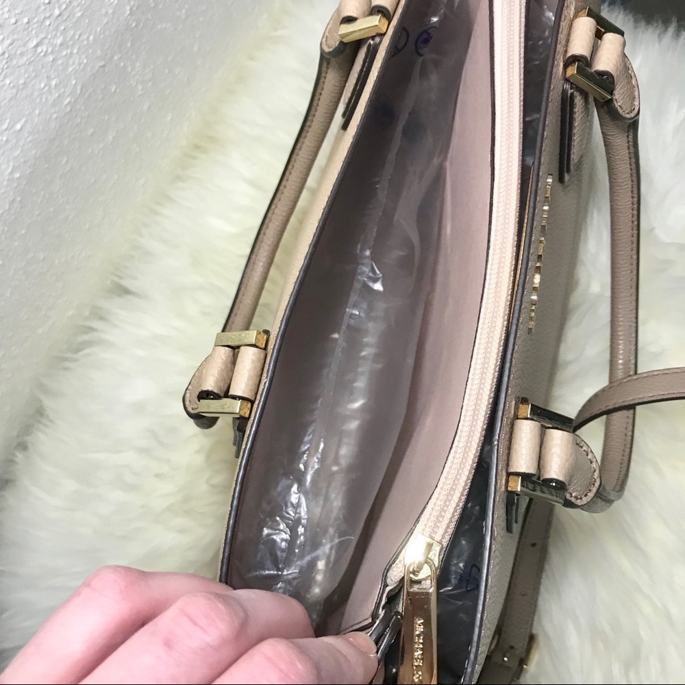 BRAND NEW Michael Kors Adele Mercer Large Satchel - Picture 3 of 6